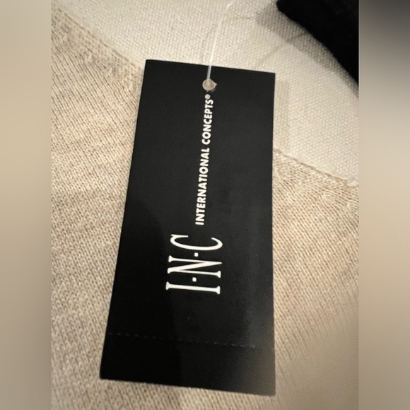 NWT - INC International women’s colour blocked sweater Size XL - Picture 7 of 10